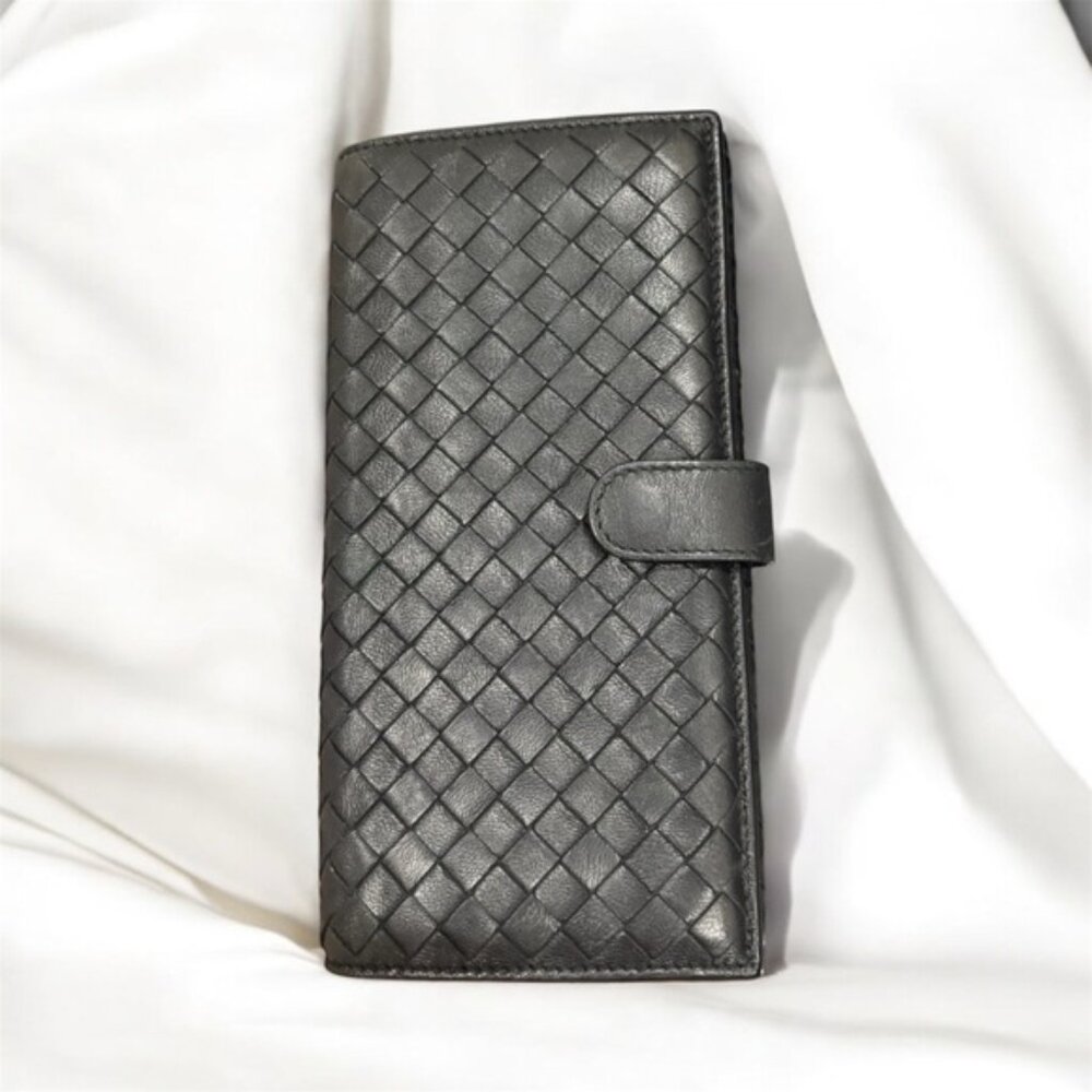 Authentic Bottega Veneta Intrecciato Leather Wallet